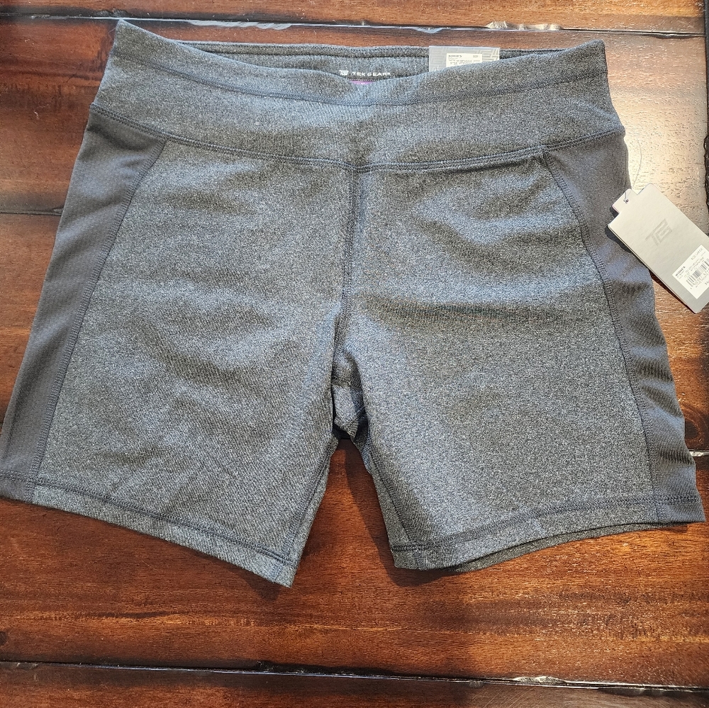 NWT grey Tek Gear Short sz L
